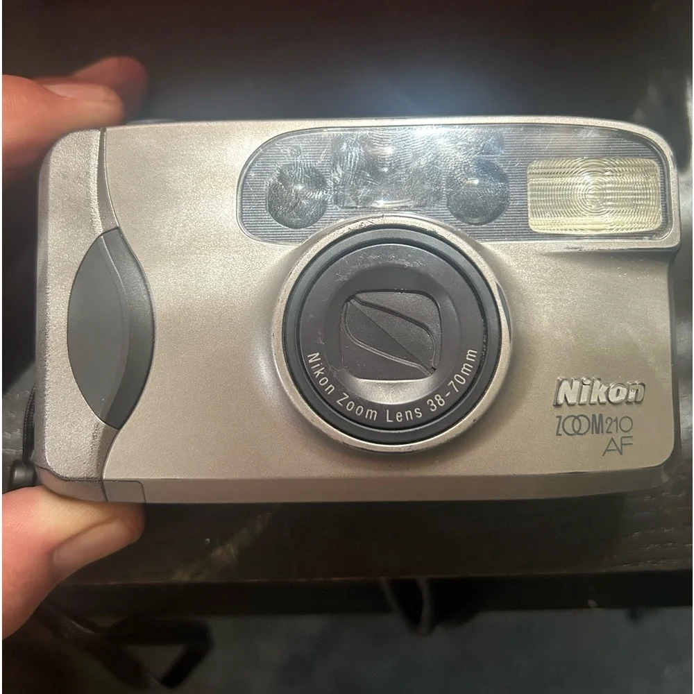 Nikon zoom 210af